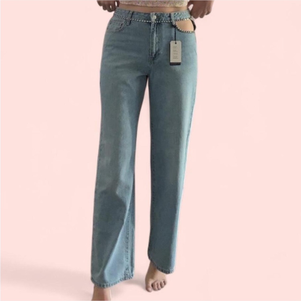 Forever 21 Light Blue Straight Leg Jeans with Diamond Detail - Picture 1 of 6